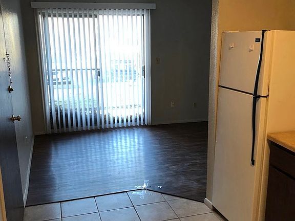 3rd image of 3911 N Rockwell Ave #133