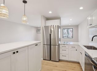 5697 Green Circle Dr APT 203, Minnetonka, MN 55343