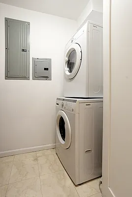 Rented by Compass | media 33