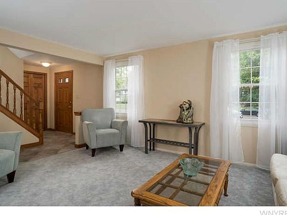 3rd image of 29 Regalwood Dr