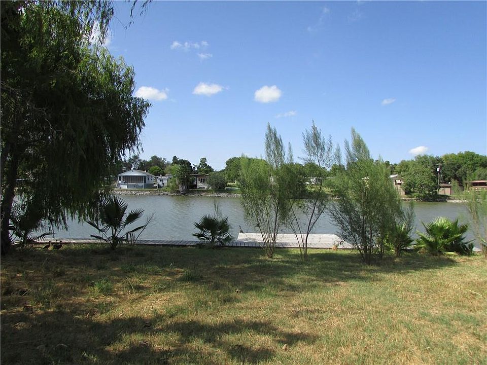 1st image of 100 Resaca Shore Dr S