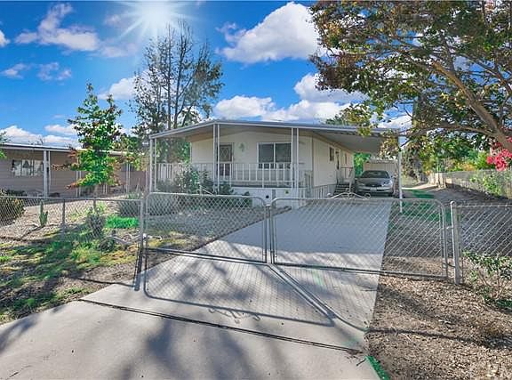 2nd image of 25171 Avenida Madrid