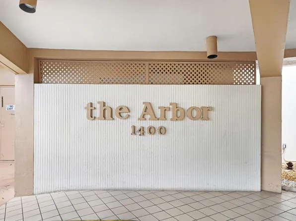 1400 Saint Charles Place #624, Pembroke Pines, FL 33026
