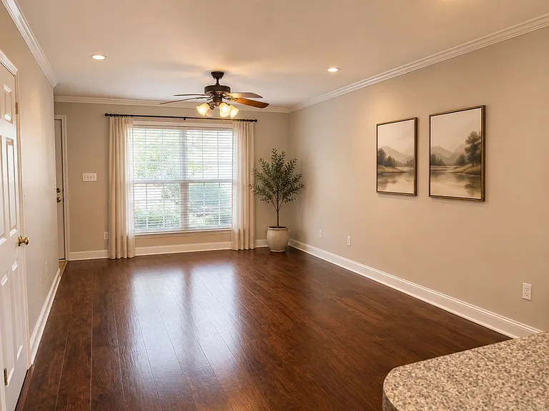240 Cleveland Rd #205 — Photo 3