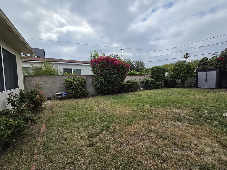 13836 Cohasset St — Photo 22