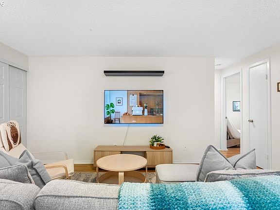 3rd image of 4904 SW Franklin Ave APT 2