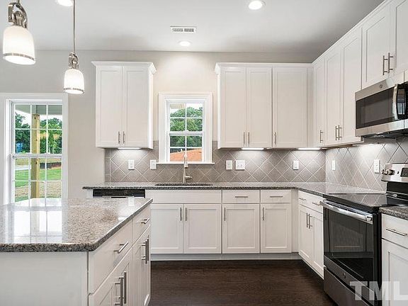 4th image of 1111 Clearwood Ln