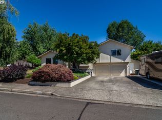 2440 Loma Vista Dr, Roseburg, OR 97471