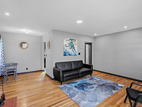 5th image of 325 W Barnett Rd