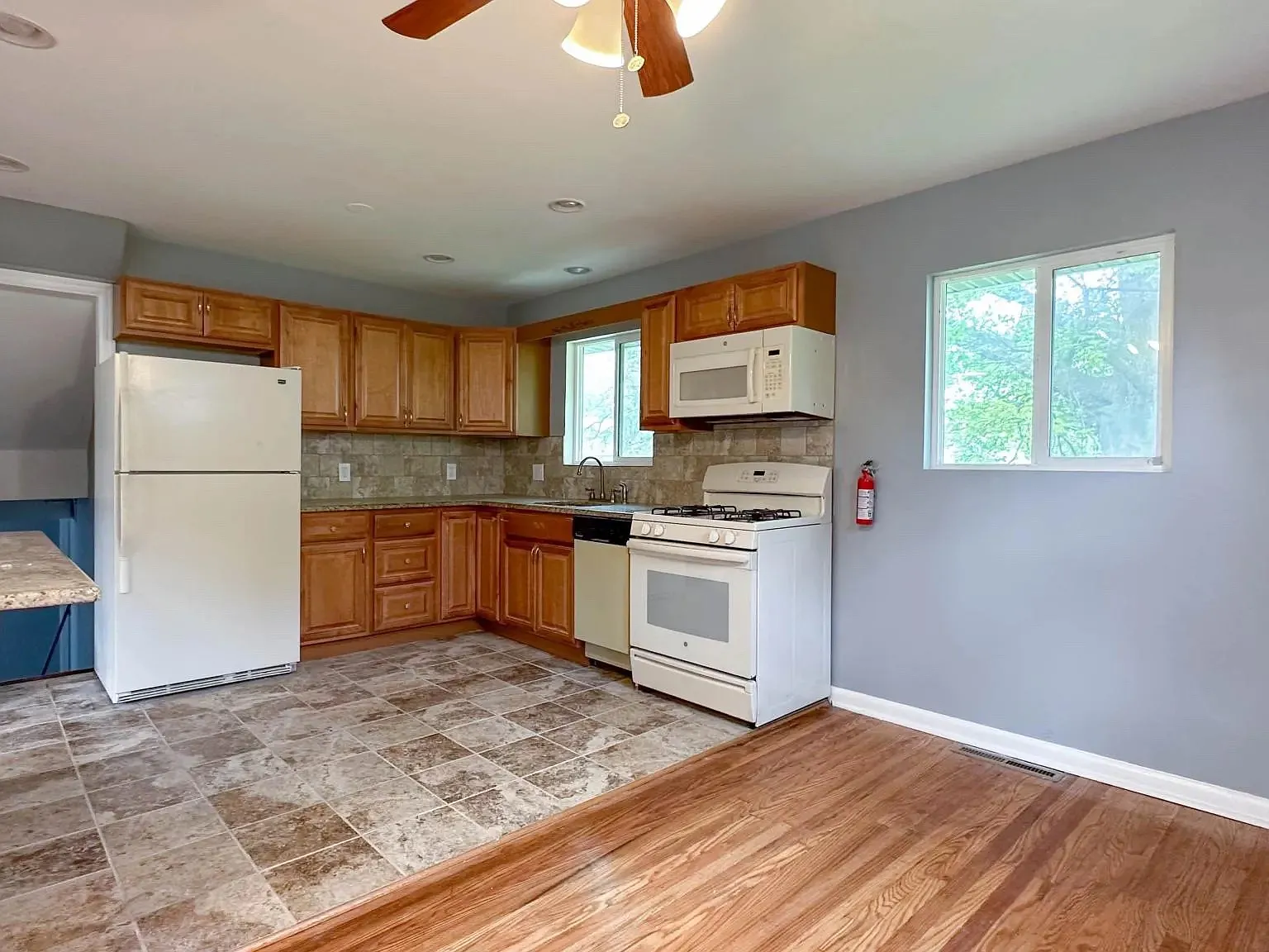 4 bed, 1546 sqft, $2,795 — Photo 3