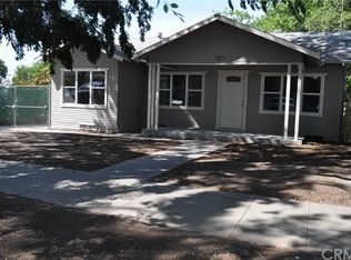 727 W 8th St, Corona, CA 92882