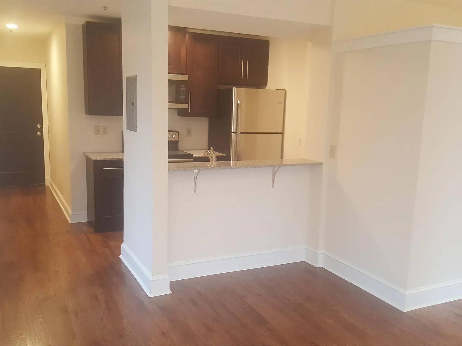 1003 Capital St - 2F — Photo 4