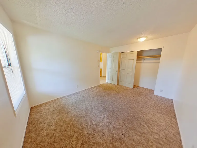 Hess Apartments — Photo 24
