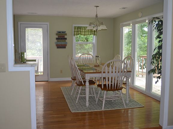 2nd image of 126 Hilltop Dr