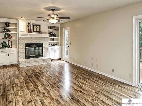 4th image of 2411 Nelsons Creek Dr