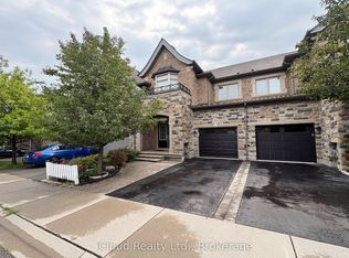 2466 Village Cmn, Oakville, ON L6M0S2