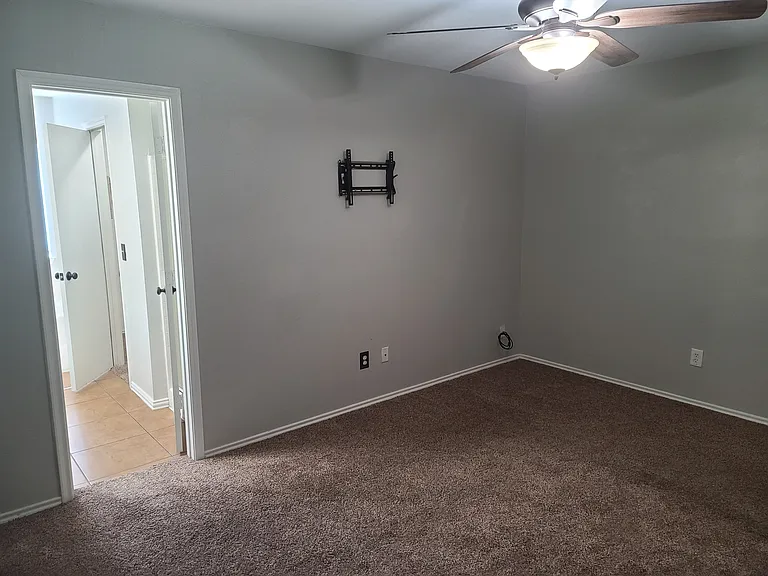 305 Lake Wichita Dr — Photo 32