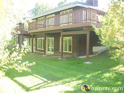 Back of House - Walk-out Ranch