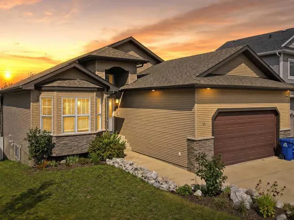 41 S Chinook St, Blackfalds, AB T4M 0B9