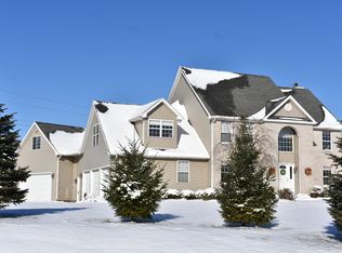 3914 Highview Dr, Crystal Lake, IL 60012