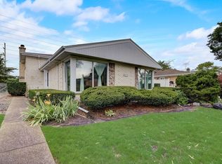 7837 Beckwith Rd, Morton Grove, IL 60053