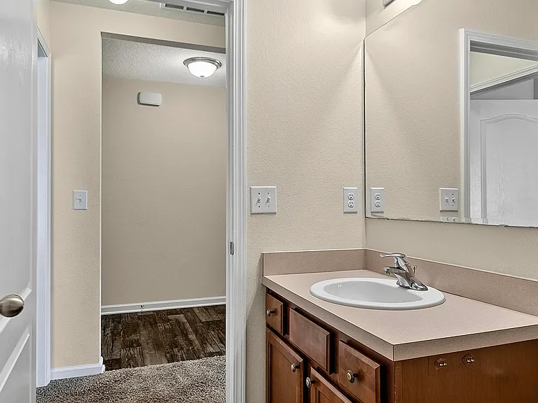 137 Fairway Ct — Photo 15