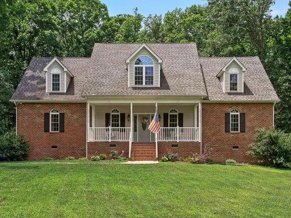 11781 Mattoax Ln, Amelia Court House, VA 23002