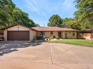 227 E 27th St, Littlefield, TX 79339