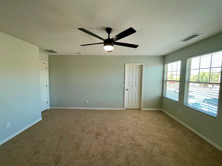 4138 N 298th Ln — Photo 33