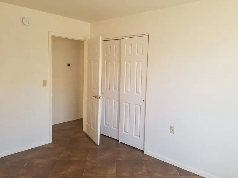 1285 N Bryant Ave — Photo 8