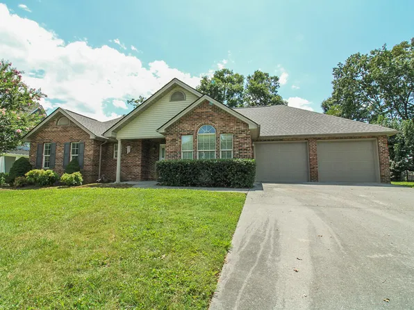 325 Riverdale Dr, Sevierville, TN 37862