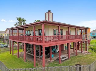 702 Surf Dr, Surfside Beach, TX 77541