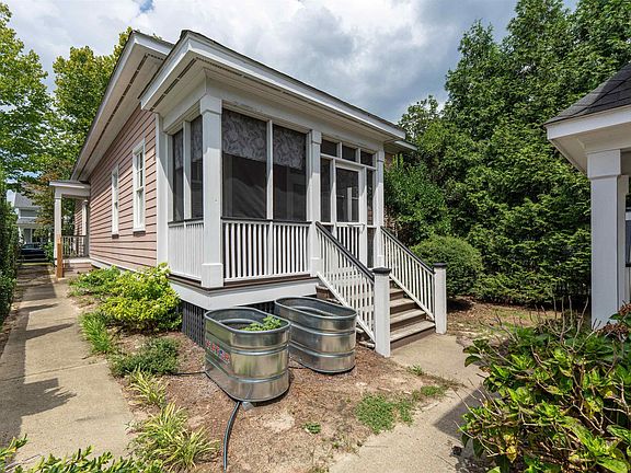 3rd image of 526 Long Pointe Ln