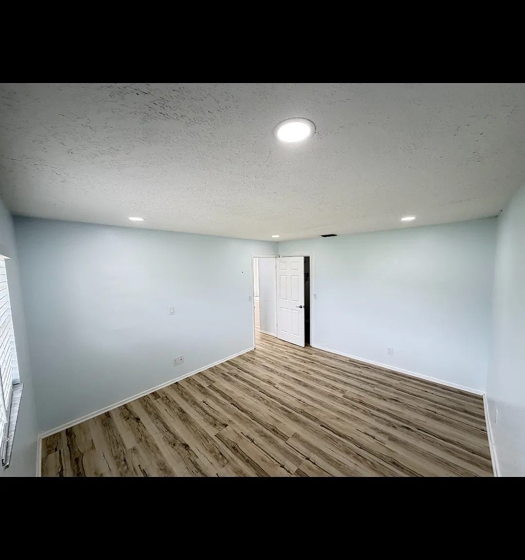 2 bed, 1.5 bath, 1000 sqft, $1,500 — Photo 2