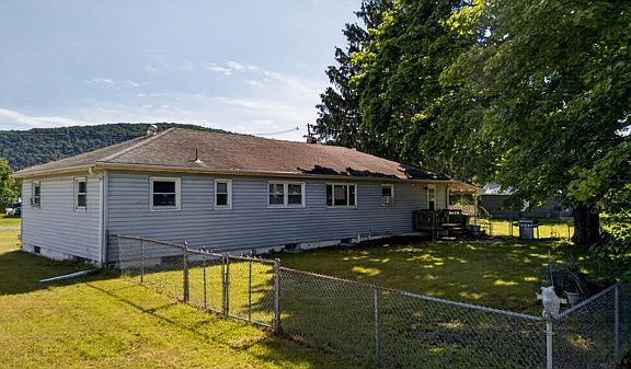 2nd image of 273 Clinton St