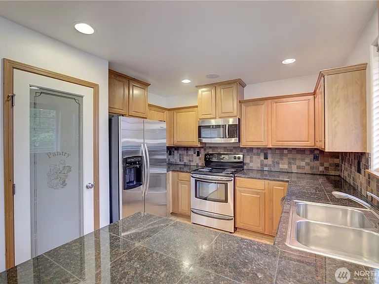 9909 3rd St NE — Photo 3