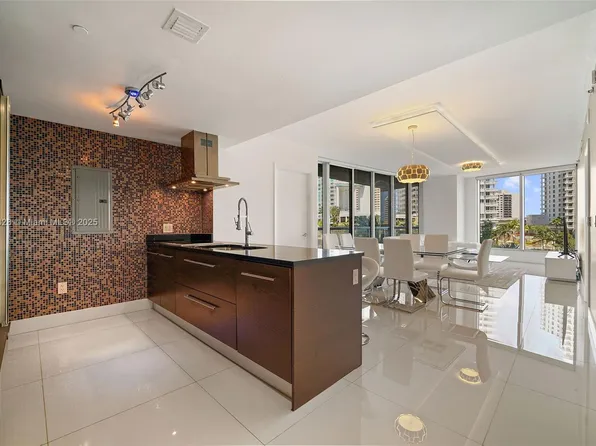 495 Brickell Ave APT 402, Miami, FL 33131