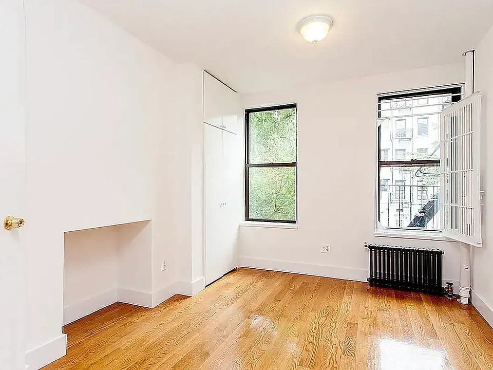 1st image of 209 E 4th St APT 9