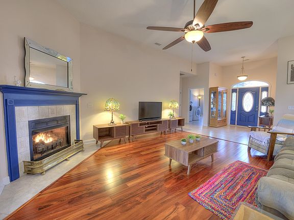 3rd image of 108 Long Bay Golf Pl.