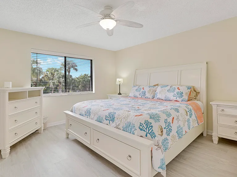 1600 NE Dixie Hwy #10-203 — Photo 19