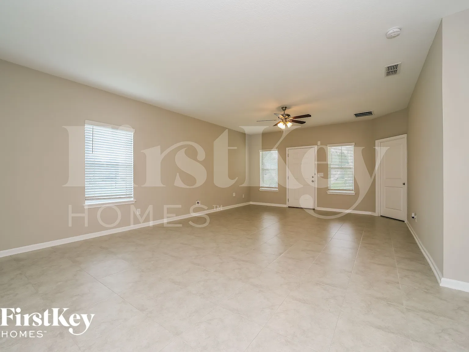 4 bed, 2.5 bath, 2085 sqft, $2,570 — Photo 2