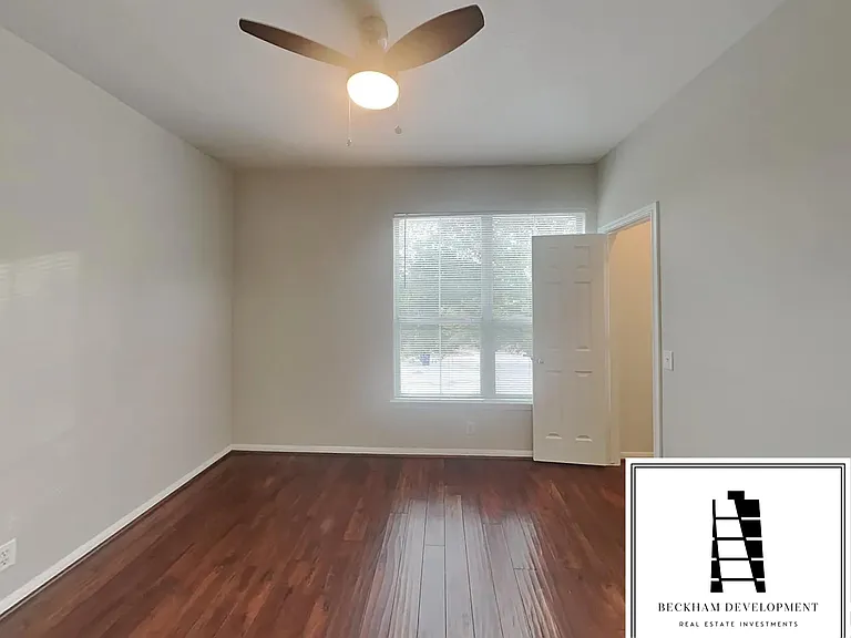 2418 Allred Dr #B — Photo 5