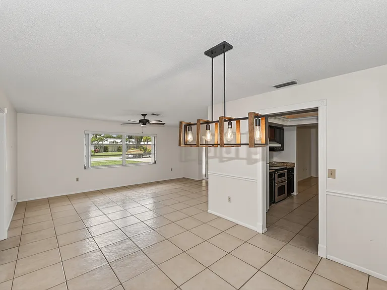 2508 Cardwell Way — Photo 9