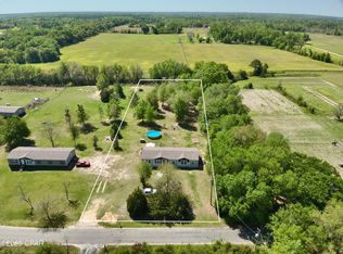 7031 Hamilton Rd, Grand Ridge, FL 32442