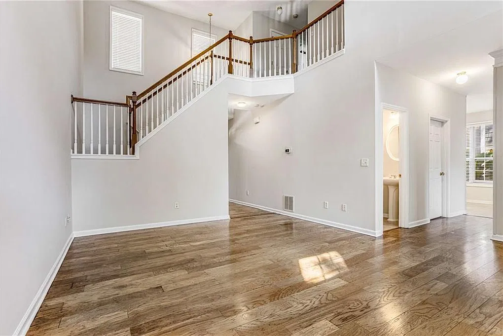 3 bed, 2.5 bath, 1488 sqft, $2,600 — Photo 4