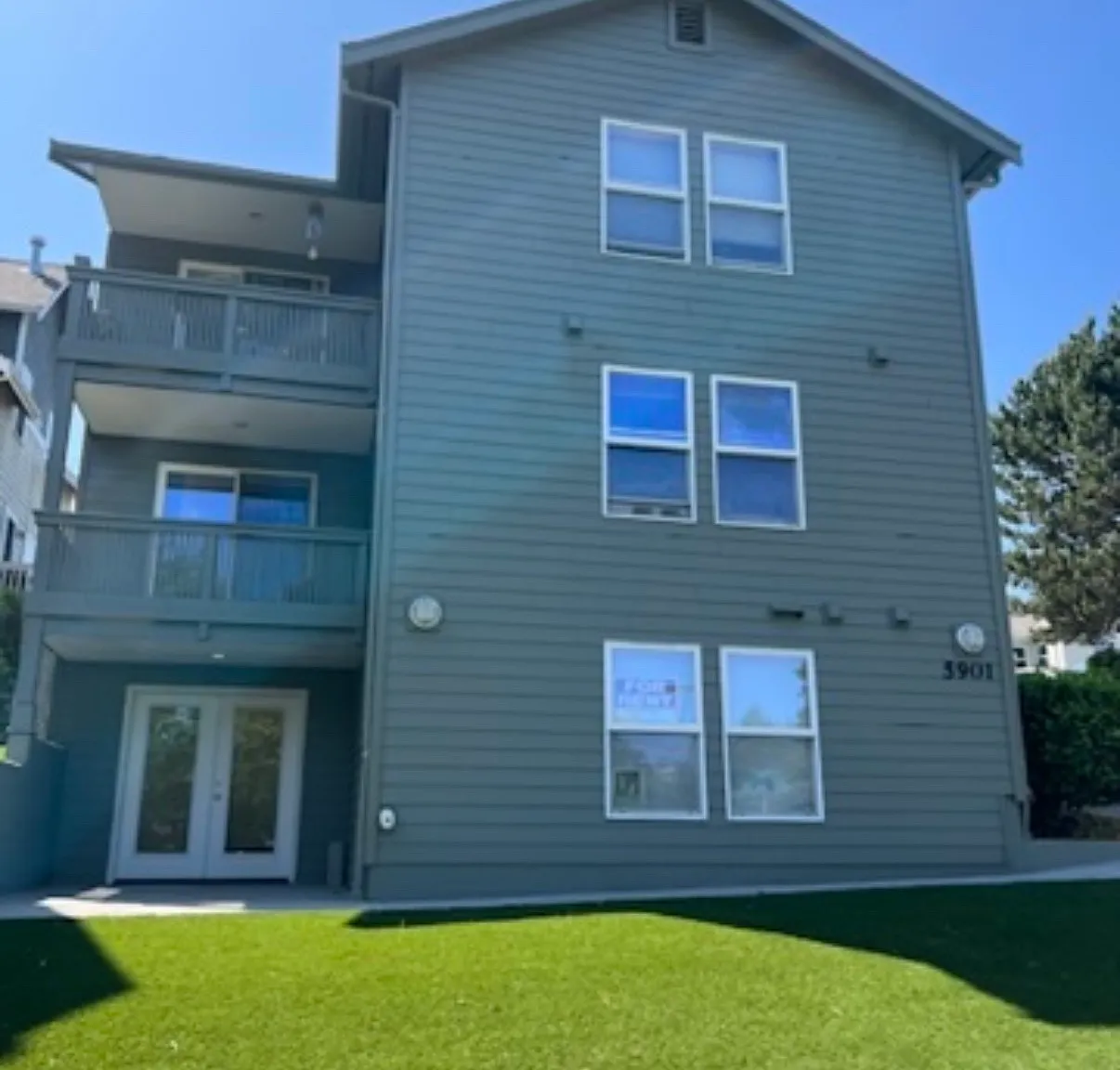 3 bed, 1120 sqft, $3,500 — Photo 1