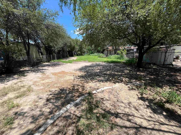 2209 Lee Ave, Laredo, TX 78040