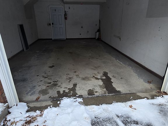 2nd image of 272 Heineberg Dr #272