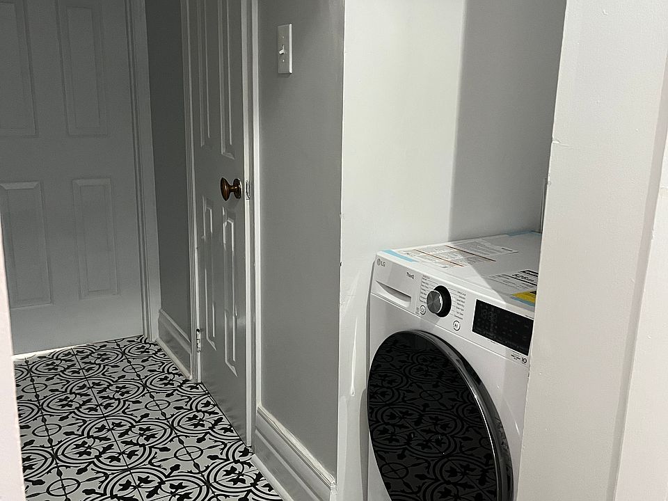 In unit 2-in-1 washer and dryer