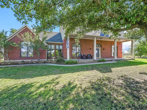 8535 Plainview Rd, Krum, TX 76249